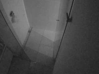 Sallyjanerain camsoda voyeurcam-casa-salsa-bathroom-7