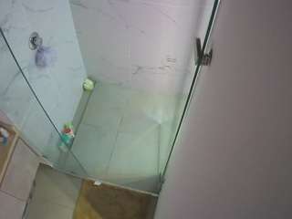 Angelkiuty camsoda voyeurcam-casa-salsa-bathroom-7