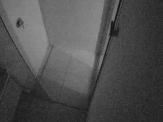 Strlpchat camsoda voyeurcam-casa-salsa-bathroom-7