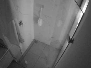 voyeurcam-casa-salsa-bathroom-7