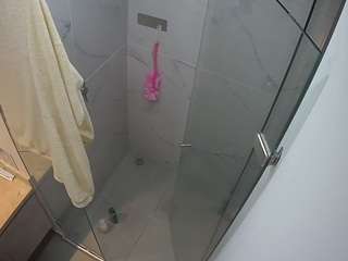 voyeurcam-casa-salsa-bathroom-7