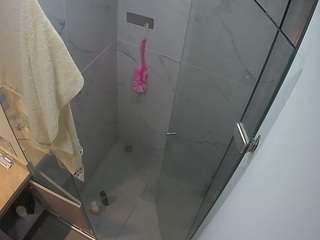 voyeurcam-casa-salsa-bathroom-7
