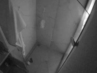 voyeurcam-casa-salsa-bathroom-7
