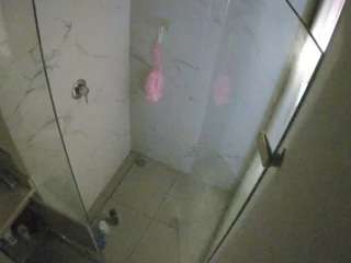 voyeurcam-casa-salsa-bathroom-7