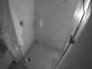 voyeurcam-casa-salsa-bathroom-7