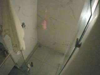 voyeurcam-casa-salsa-bathroom-7