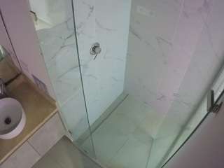 voyeurcam-casa-salsa-bathroom-7