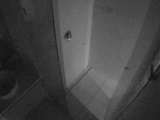 voyeurcam-casa-salsa-bathroom-7