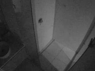 voyeurcam-casa-salsa-bathroom-7