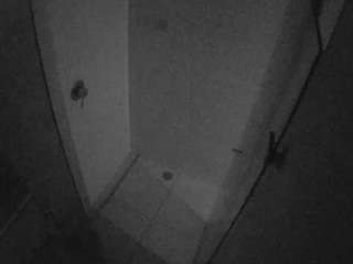 voyeurcam-casa-salsa-bathroom-7