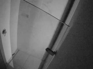 voyeurcam-casa-salsa-bathroom-7