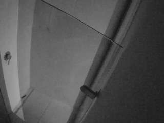 voyeurcam-casa-salsa-bathroom-7