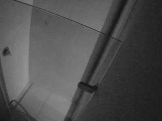 voyeurcam-casa-salsa-bathroom-7