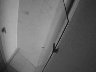 voyeurcam-casa-salsa-bathroom-7