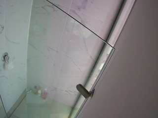 voyeurcam-casa-salsa-bathroom-7