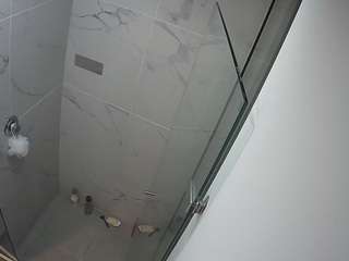 voyeurcam-casa-salsa-bathroom-7