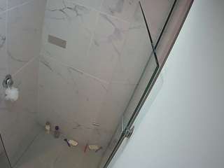 voyeurcam-casa-salsa-bathroom-7