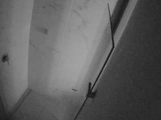 voyeurcam-casa-salsa-bathroom-7