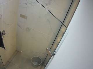 voyeurcam-casa-salsa-bathroom-7