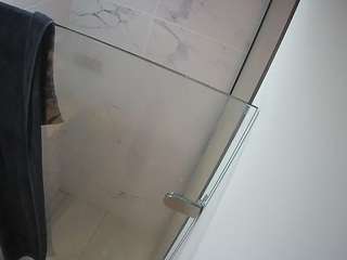 voyeurcam-casa-salsa-bathroom-7