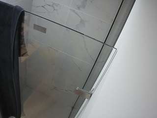 voyeurcam-casa-salsa-bathroom-7