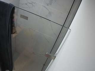 voyeurcam-casa-salsa-bathroom-7