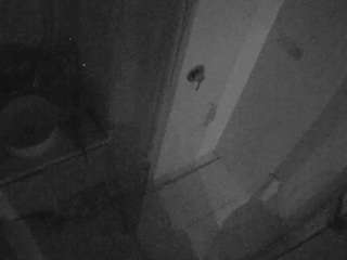 voyeurcam-casa-salsa-bathroom-7