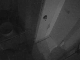 voyeurcam-casa-salsa-bathroom-7