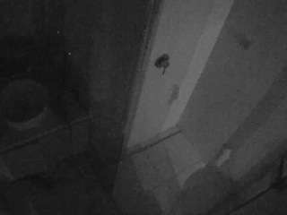 voyeurcam-casa-salsa-bathroom-7