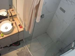 voyeurcam-casa-salsa-bathroom-7