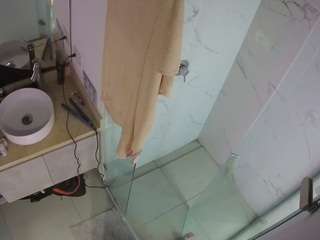 voyeurcam-casa-salsa-bathroom-7
