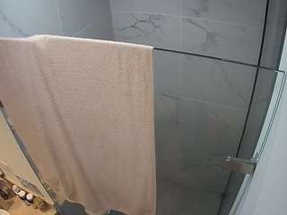 voyeurcam-casa-salsa-bathroom-7