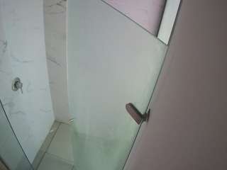 voyeurcam-casa-salsa-bathroom-7