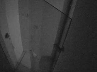 voyeurcam-casa-salsa-bathroom-7