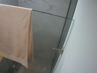 voyeurcam-casa-salsa-bathroom-7
