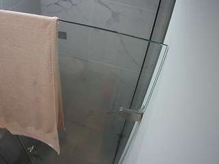 voyeurcam-casa-salsa-bathroom-7