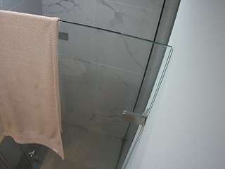 voyeurcam-casa-salsa-bathroom-7