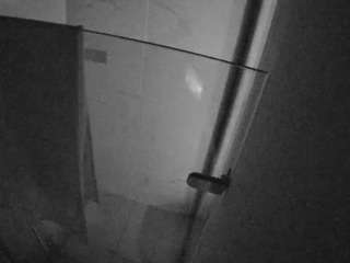 voyeurcam-casa-salsa-bathroom-7