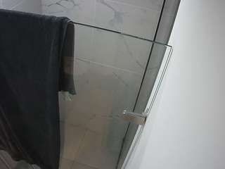voyeurcam-casa-salsa-bathroom-7