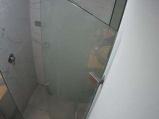 voyeurcam-casa-salsa-bathroom-7