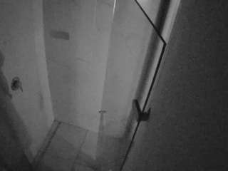 voyeurcam-casa-salsa-bathroom-7