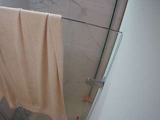 voyeurcam-casa-salsa-bathroom-7