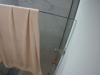 voyeurcam-casa-salsa-bathroom-7