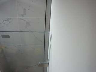 voyeurcam-casa-salsa-bathroom-7