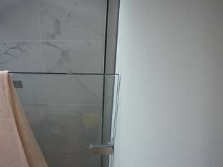 voyeurcam-casa-salsa-bathroom-7