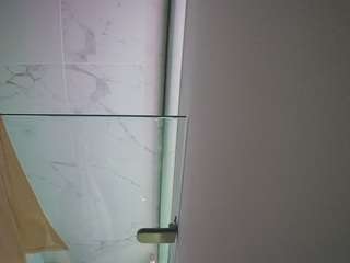 voyeurcam-casa-salsa-bathroom-7