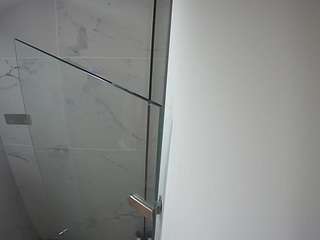 voyeurcam-casa-salsa-bathroom-7