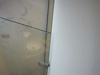 voyeurcam-casa-salsa-bathroom-7