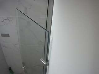 voyeurcam-casa-salsa-bathroom-7