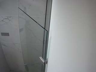 voyeurcam-casa-salsa-bathroom-7